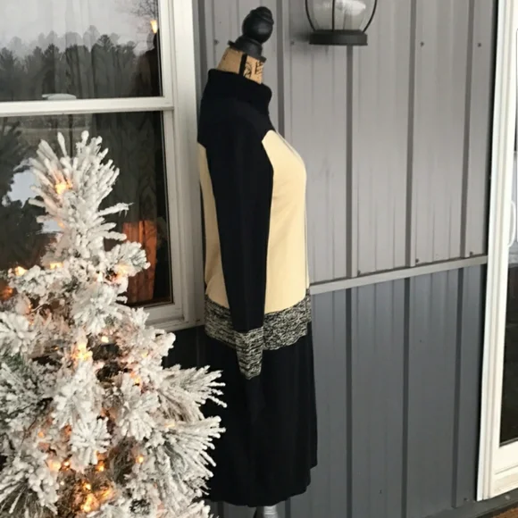 - Narciso Rodriguez Design Nation Sweater Dress - Picture 5 of 6